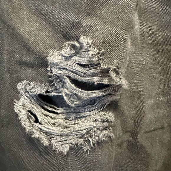 NWT Old Navy Plus Size High Waist Slouchy Straight Black Denim Shorts - Size 26 - Picture 5 of 11